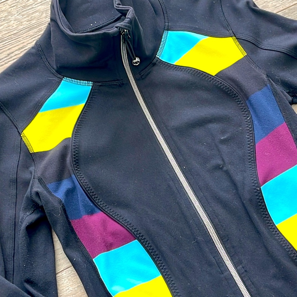 Lululemon Nice Asana Align Jacket Black/Pow Stripe Split Pea- Size 6 - Picture 4 of 12